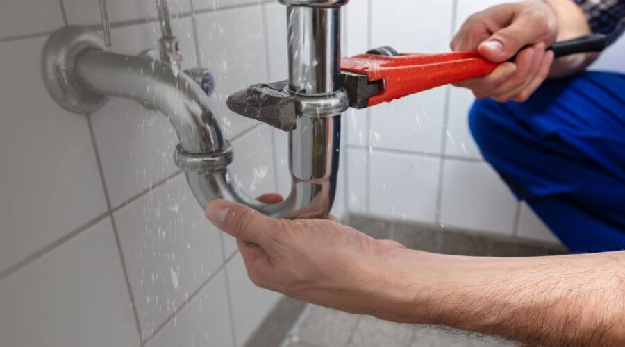 Expert burst pipe repair services in Peoria Heights, IL